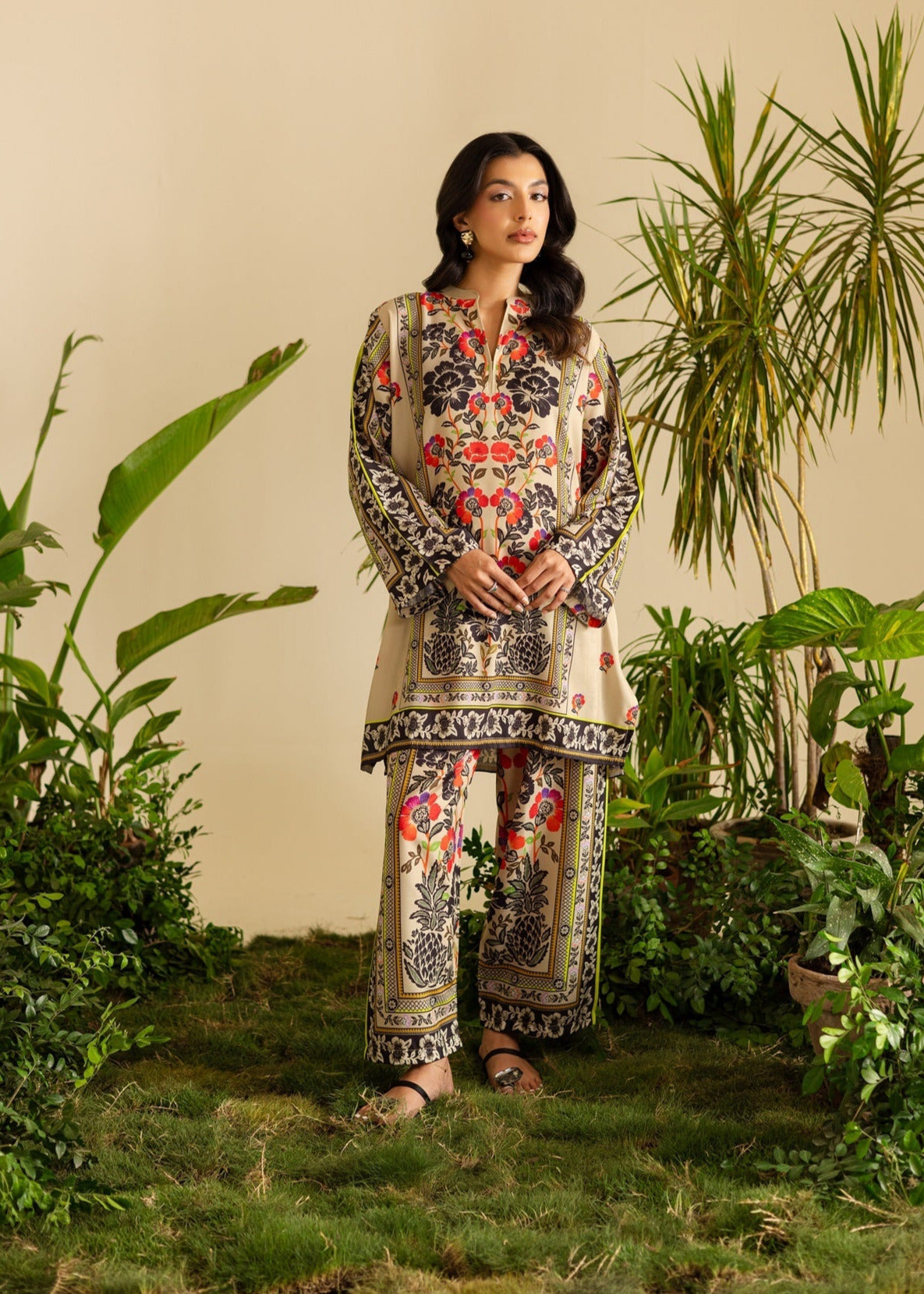 Women's Cream Floral Jaal Co-ord Set – Printed Two-Piece Outfit U17