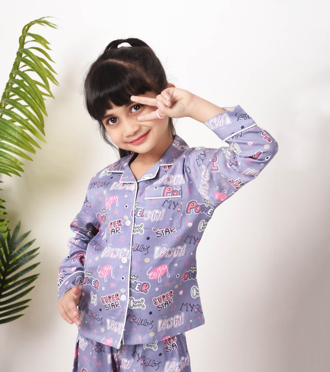 Girl's Star Printed Trendy Nightsuit Set D109