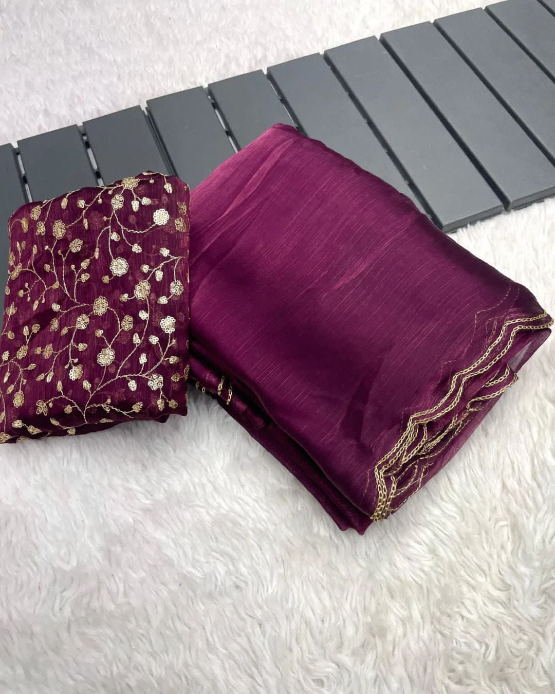 Burbery with Golden Jari Saree D5075