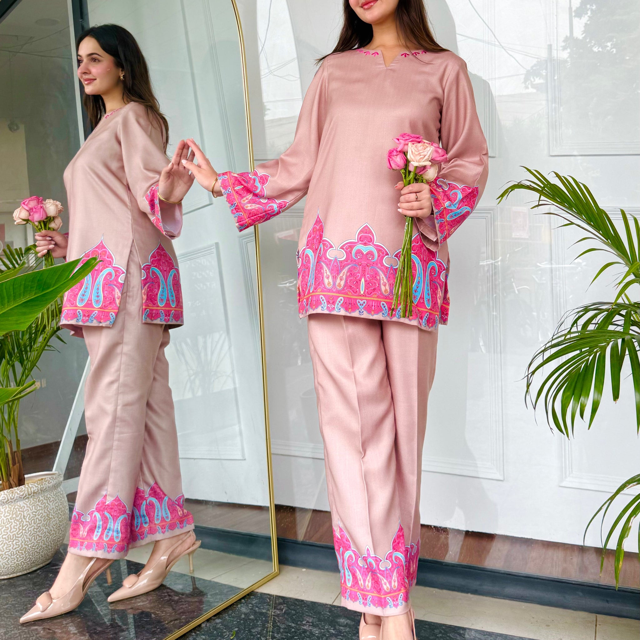 Elegant Blush Pink Paisley Print Co-ord Set for Women U30
