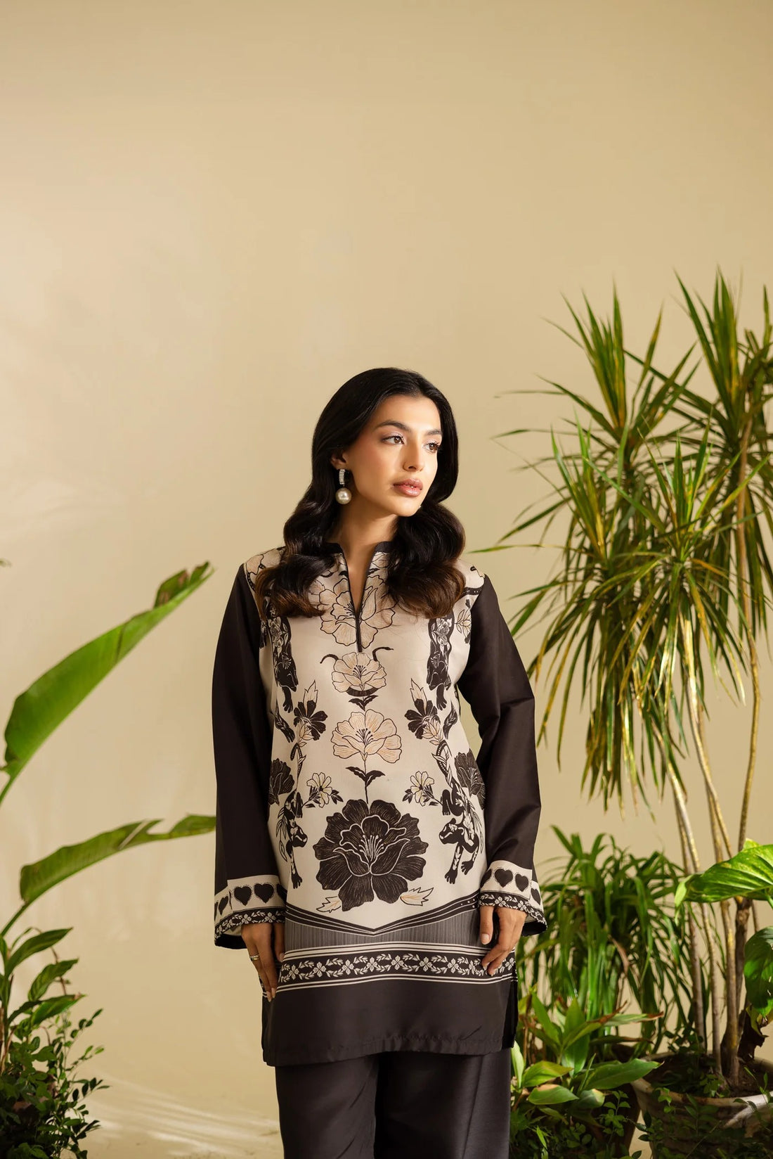 Monochrome Elegance Floral Printed Co-ord Set U3