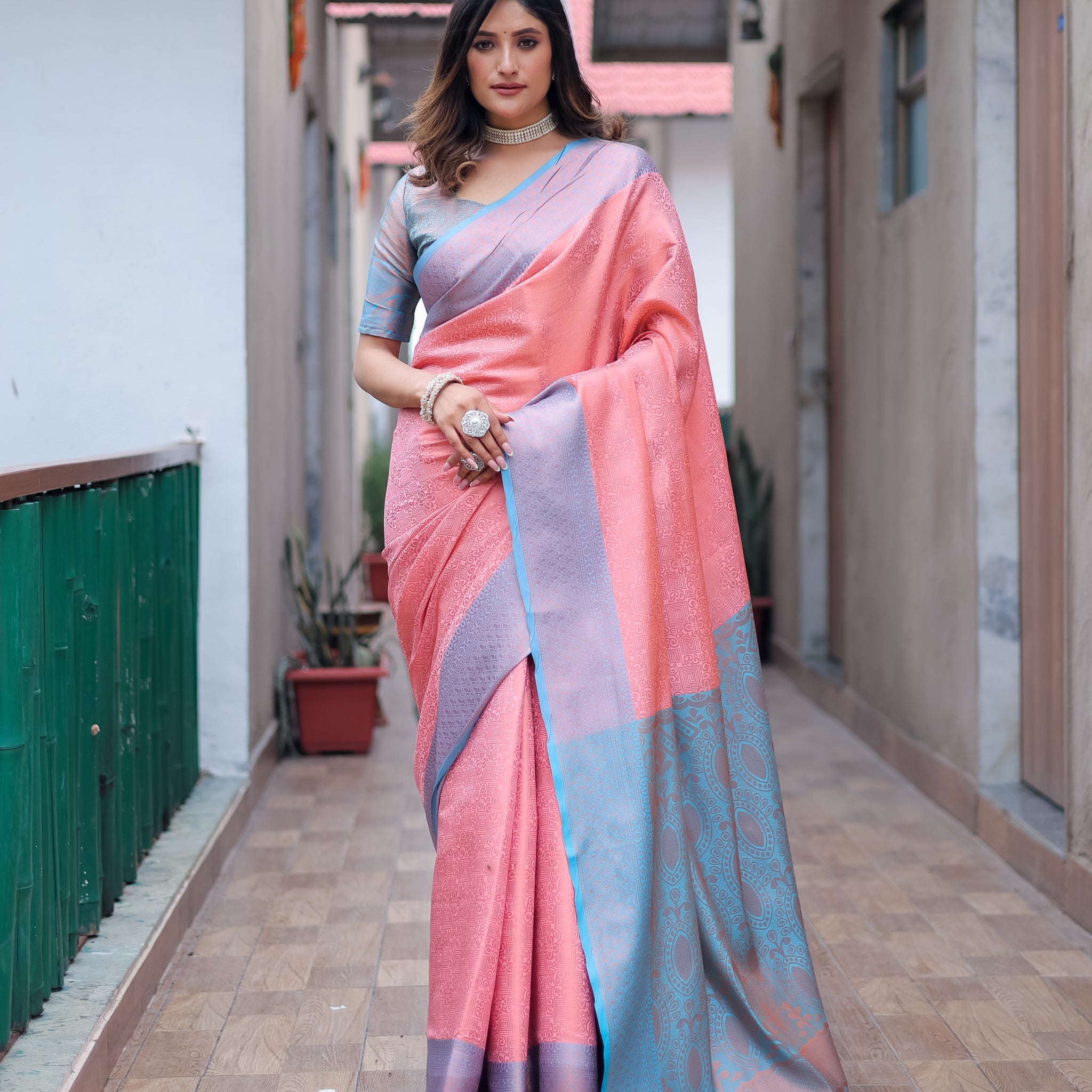 Woven Design Zari Pure Silk Kanjeevaram Saree D5039